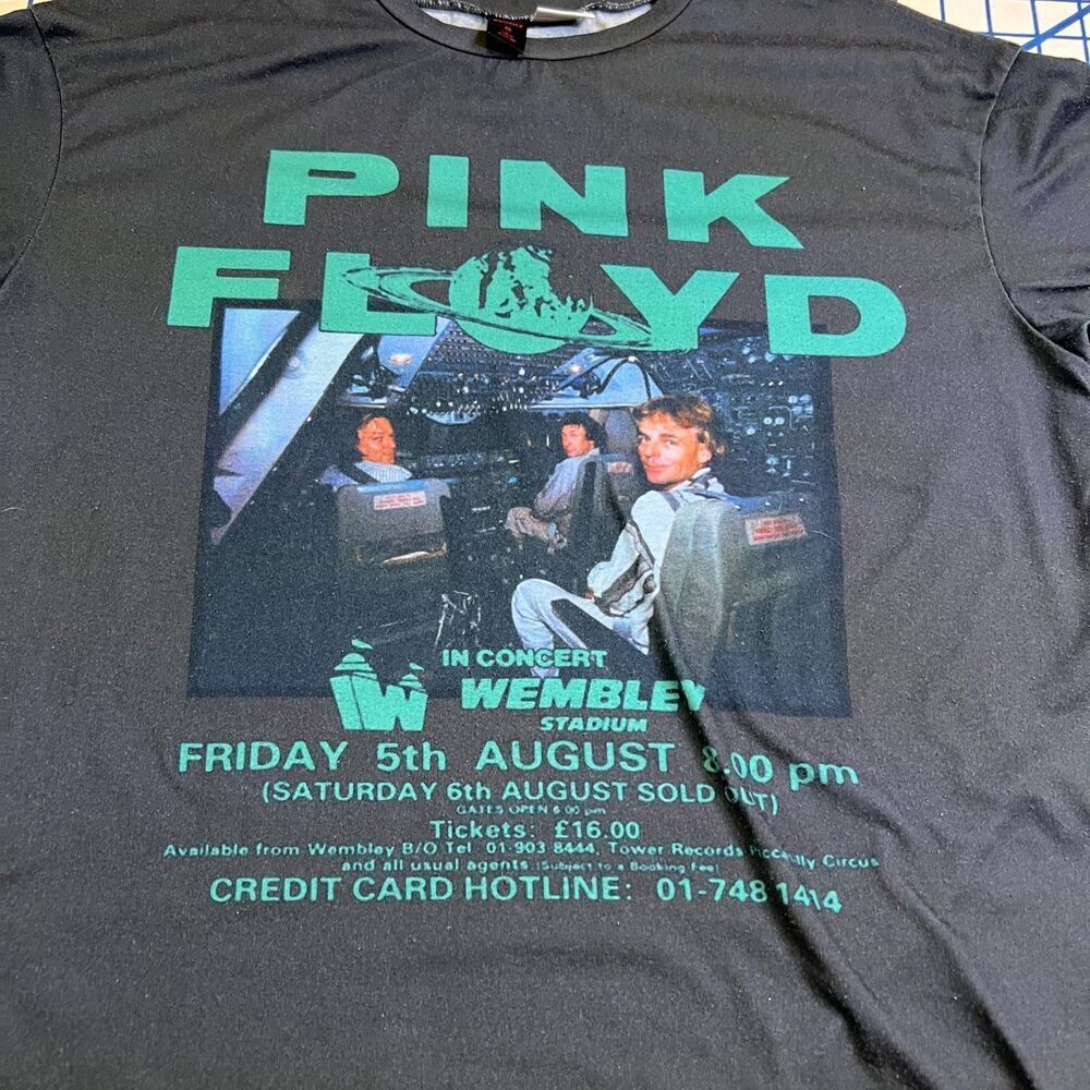 Pink Floyd T-Shirt Size Small In Concert Wembley Stadium Gray Reprint Shirt - Picture 7 of 9